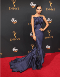 emily-ratajkowski-in-zacposen